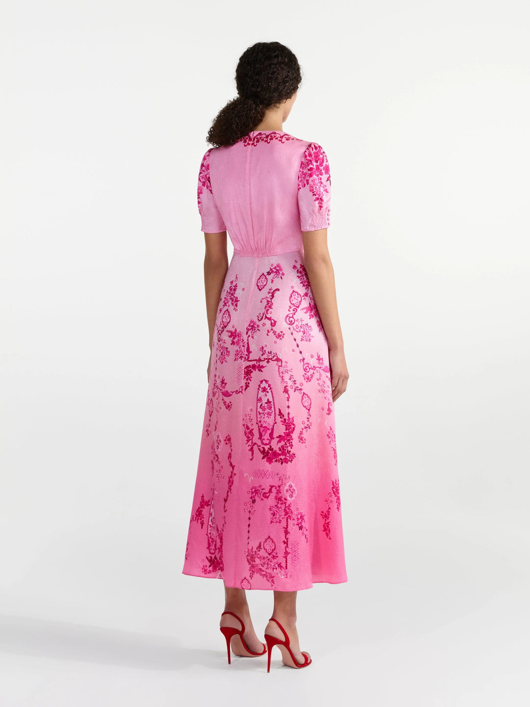 SALONI LEA SILK LONG DRESS IN FLORAL SERRAMENTO – MaruschkadeMargo